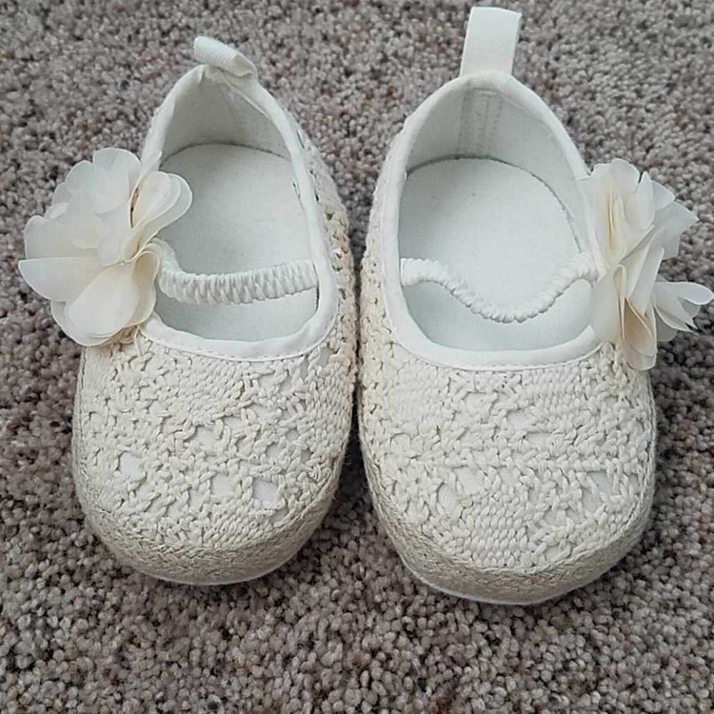 Baby girl crochet shoes